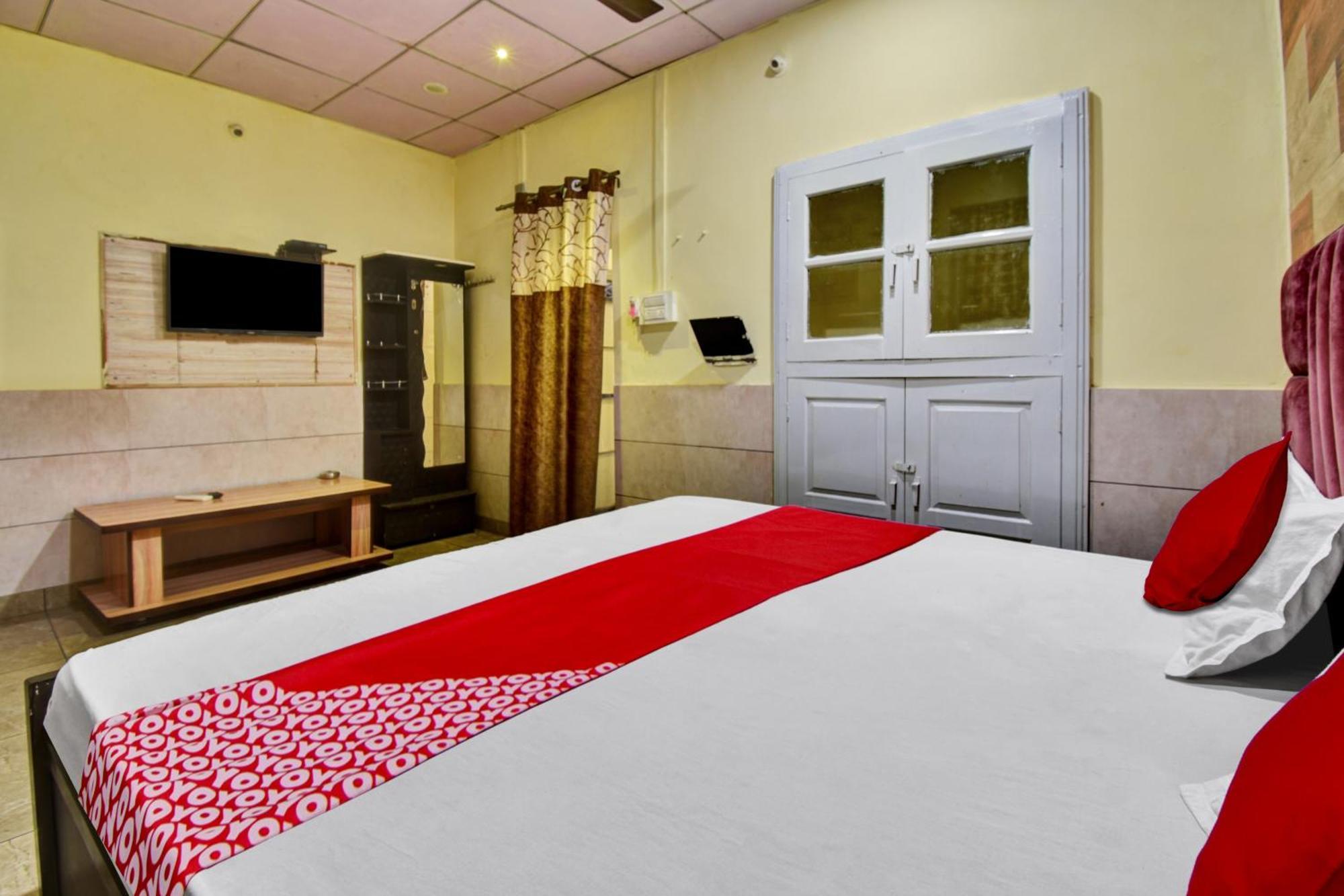 Oyo Flagship Apna Guest House Kota  Bagian luar foto