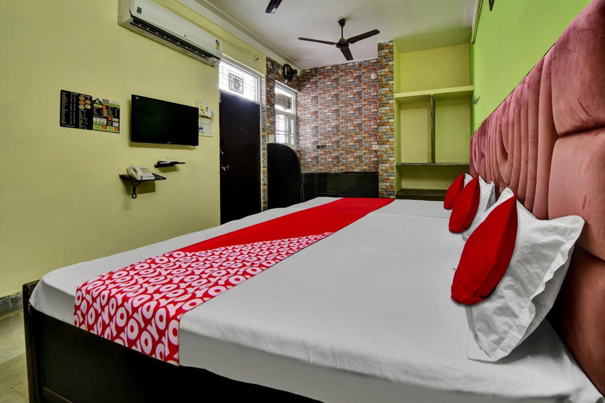 Oyo Flagship Apna Guest House Kota  Bagian luar foto